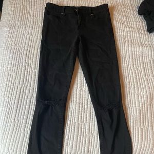 Black Abercrombie skinny jeans.